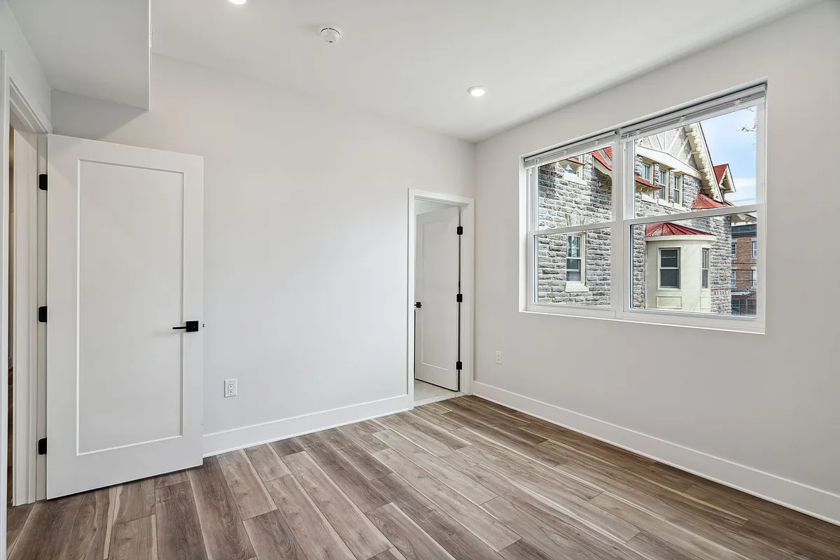 Building Photo - 862 N 41st St