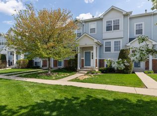 622 Holiday Ln, Hainesville, IL 60073