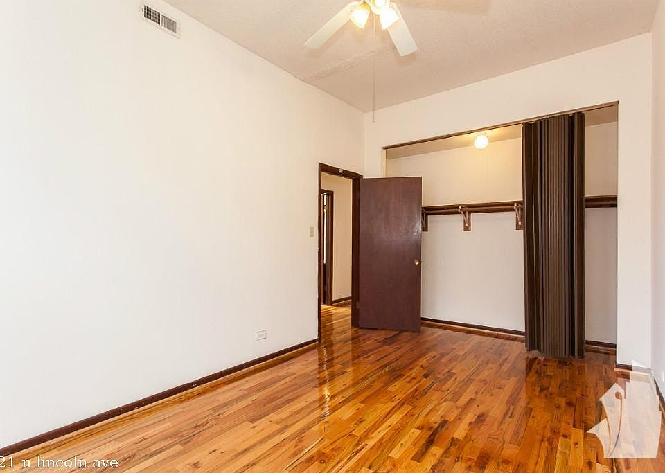 1st image of 2521 N Lincoln Ave #1524
