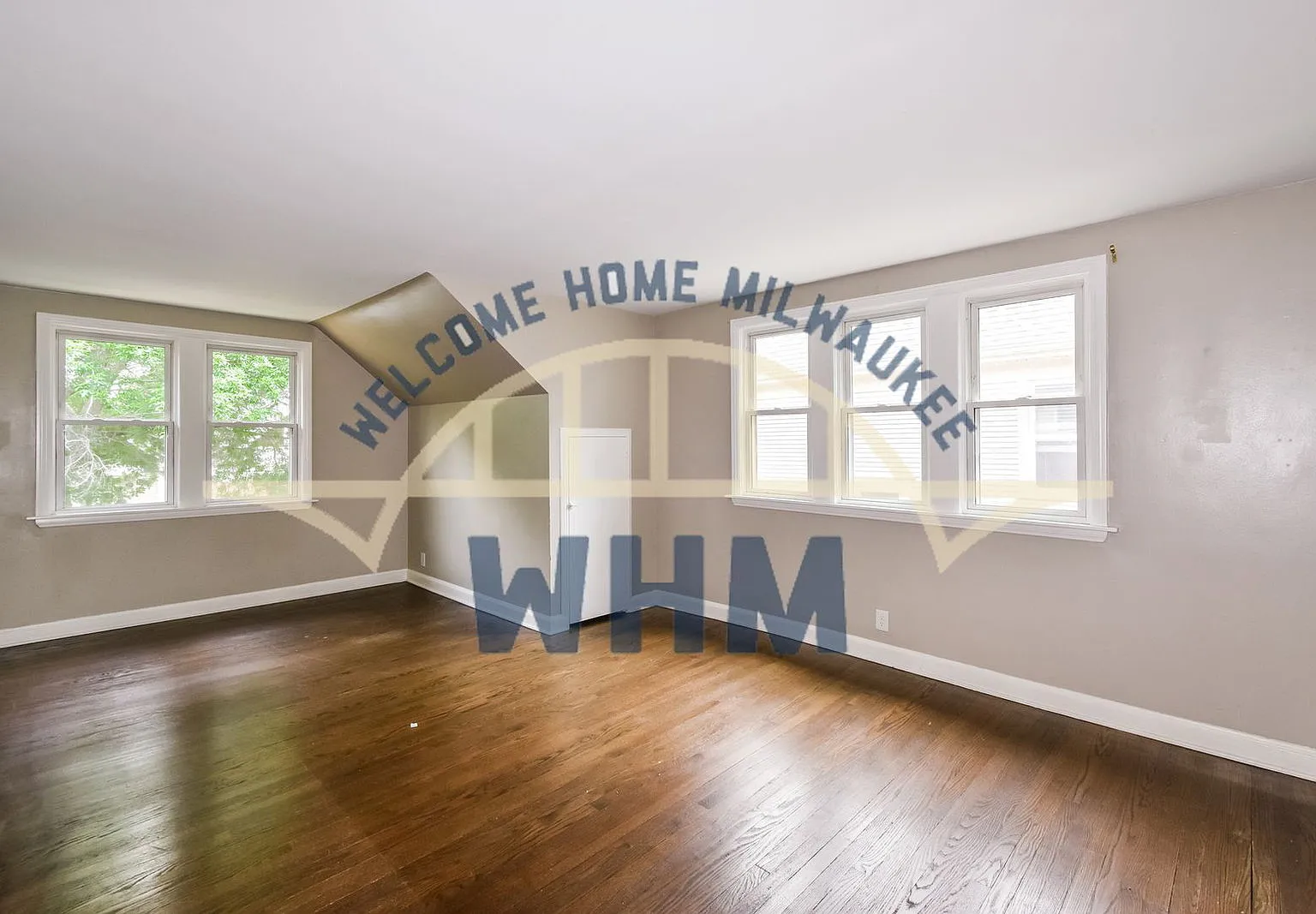 2 bed, 1.0 bath, 916 sqft, $1,398 — Photo 4