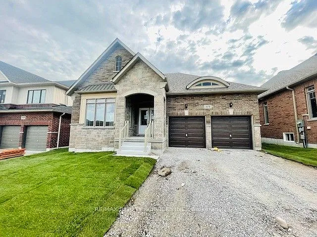 3 bed, $2,995 — Photo 1