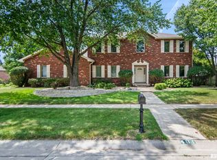 401 Colbrook Dr, Springfield, IL 62702