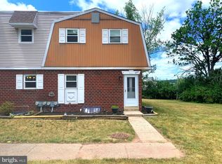 632 Village Ln, Pottstown, PA 19464