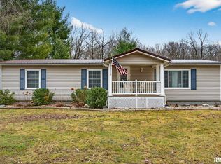 325 Valley View Cir, Dahinda, IL 61428