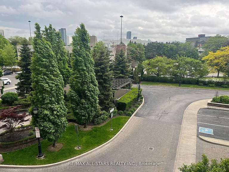 133 Wynford Dr #305 — Photo 9
