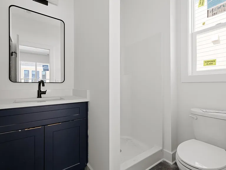 737 Hopkins St — Photo 12