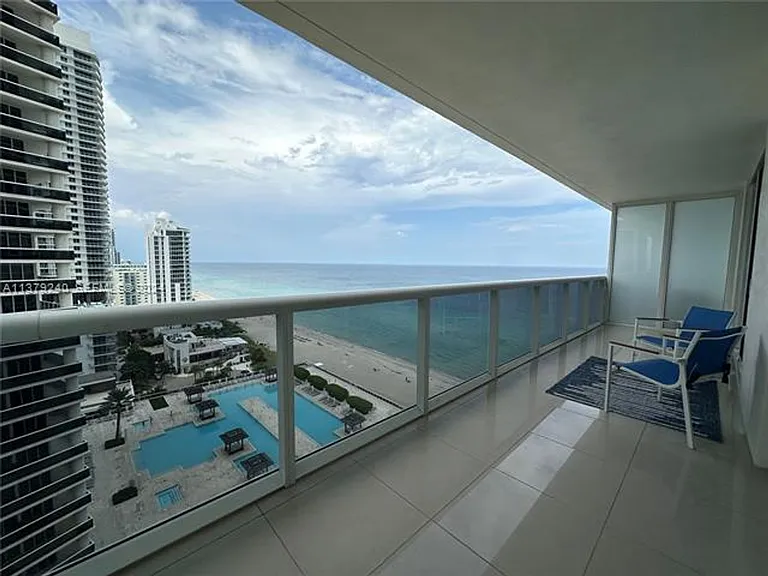 1830 Ocean Dr #CU-2010 — Photo 14