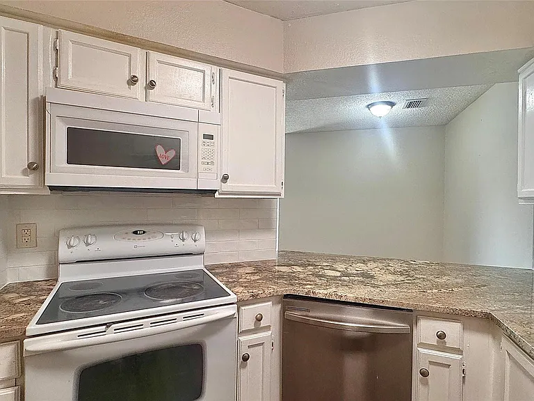 1614 Pecan Chase Cir #59 — Photo 9