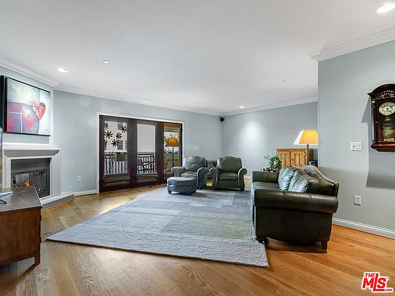 4th image of 11863 Darlington Ave Unit 210