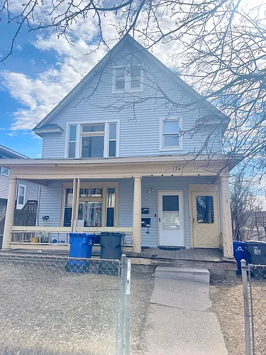 174 Acker St E #2 Photo 1