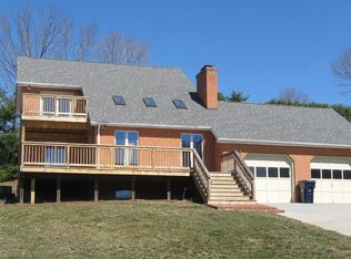 401 Lucas Dr, Blacksburg, VA 24060