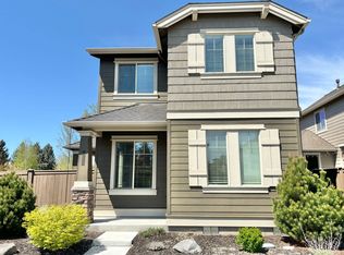2965 SW Yew Park Ln, Redmond, OR 97756