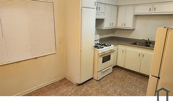 2 bed, 860 sqft, $2,200 — Photo 3