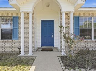 83 Stowe Rd, Mary Esther, FL 32569
