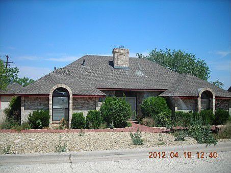 2nd image of 703 Scott Dr