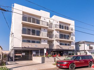 6025 Craner Ave, North Hollywood, CA 91606