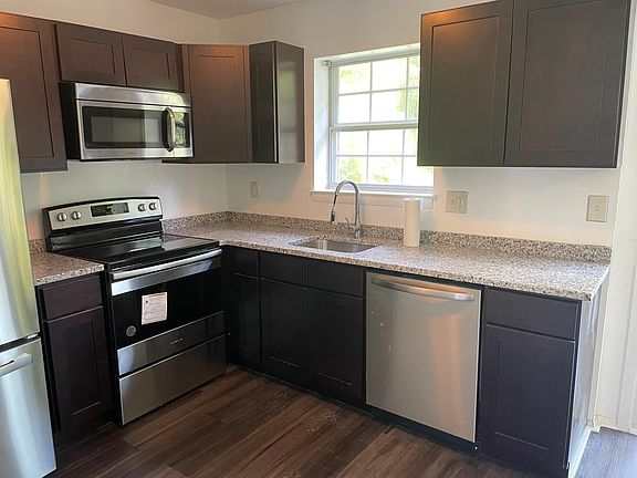 5th image of 42 Aventura Ct