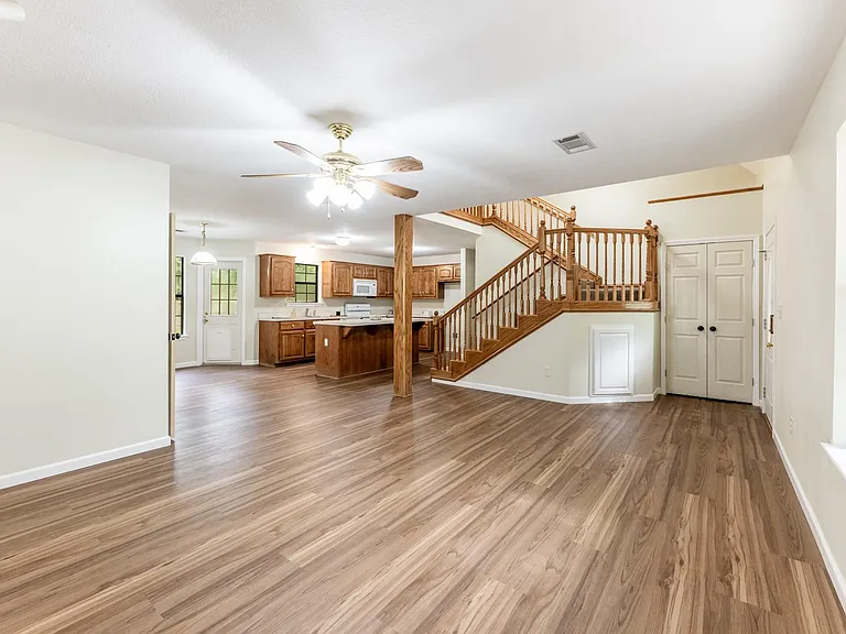 3660 Red Bud Ln — Photo 3