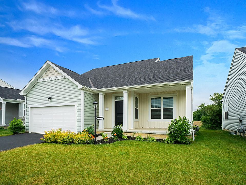1st image of Cloverhill Dr