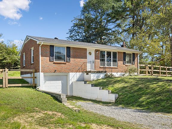 3rd image of 24 Garth Dr