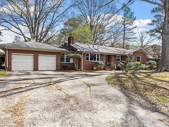 2nd image of 3107 Dixon Rd