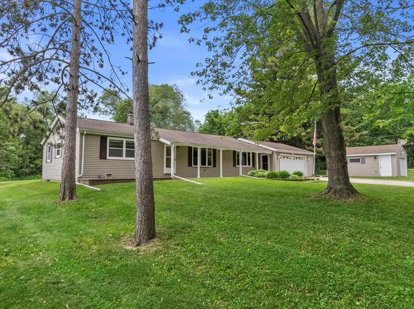 W377S3527 School Section Lake DRIVE, Dousman, WI 53118