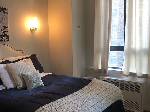 3rd image of 131 E 23rd St #4B