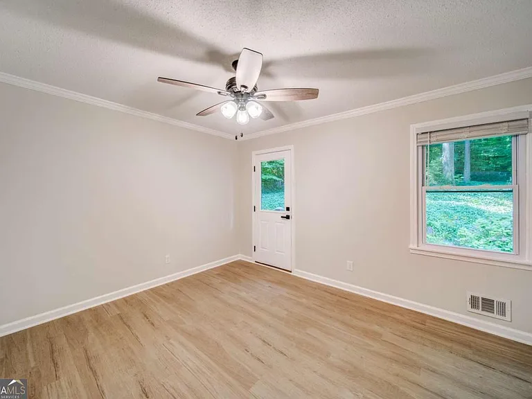 4734 N Springs Rd NW — Photo 27