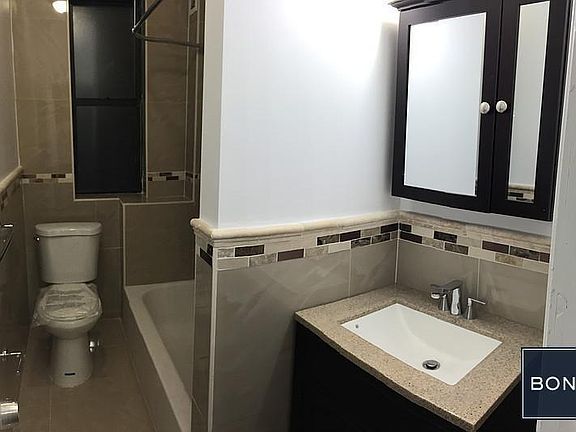 5th image of 293 Pleasant Ave APT 3