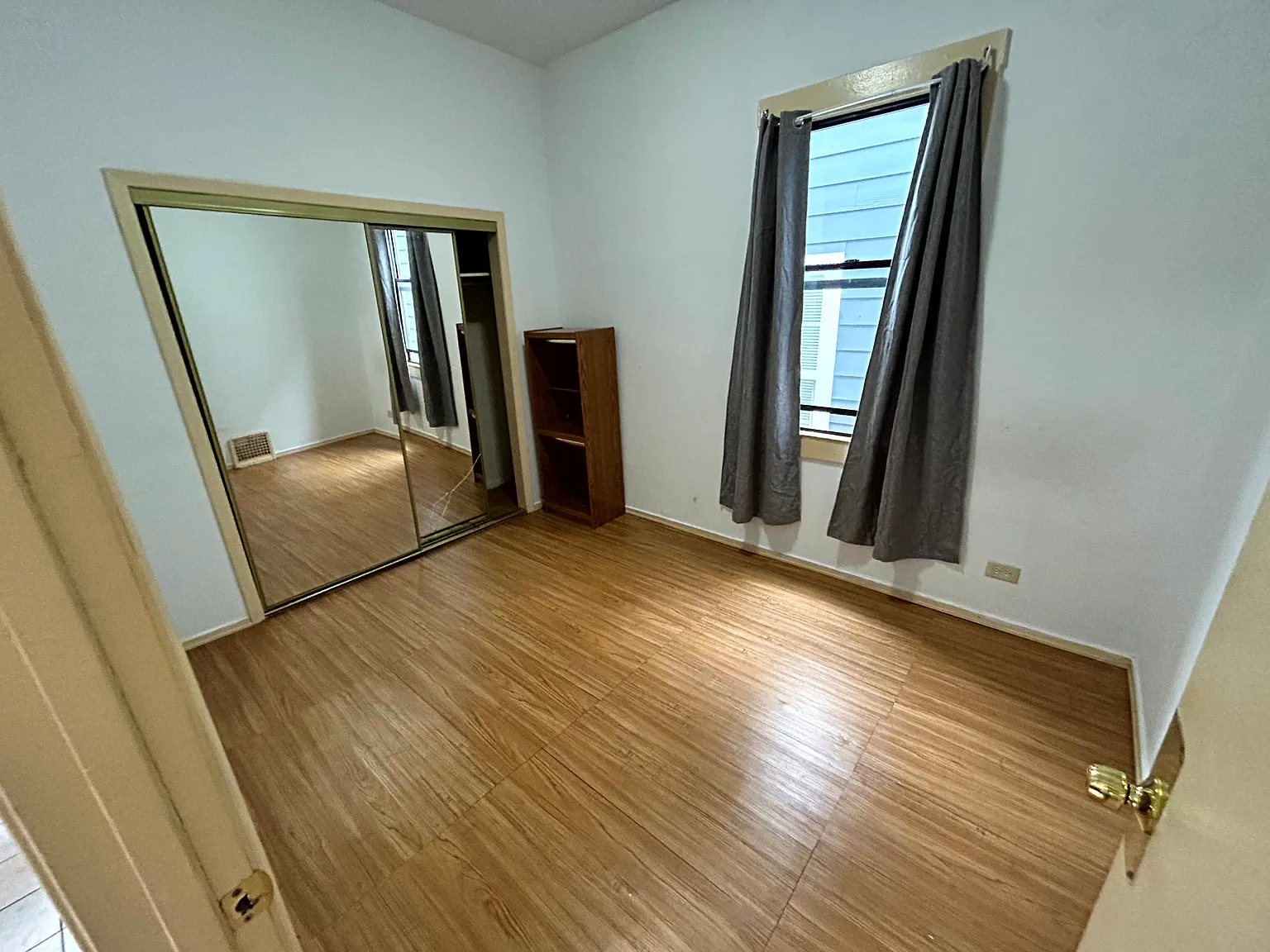 3 bed, 968 sqft, $1,150 — Photo 4