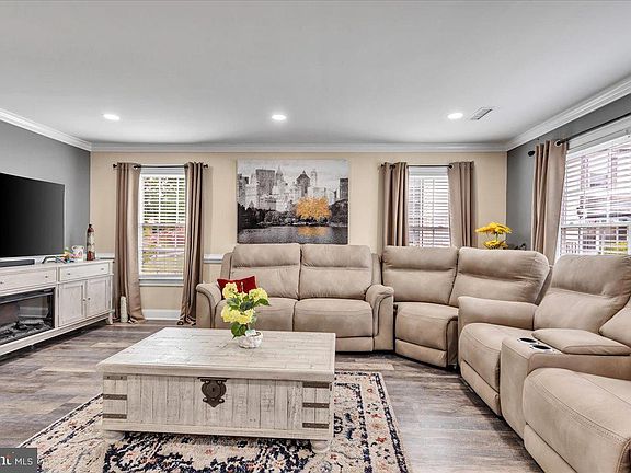 4th image of 3641 McDowell Ct