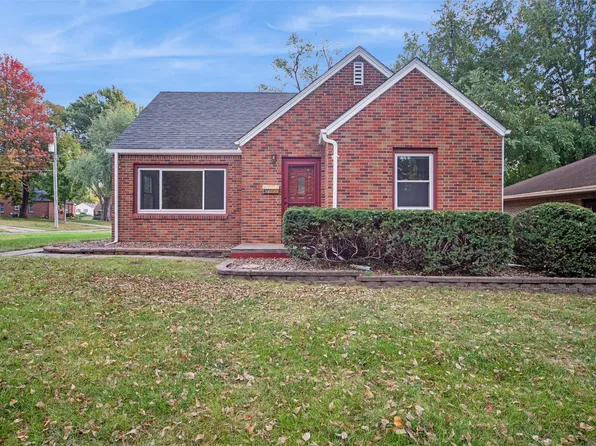 417 18th Pl, West Des Moines, IA 50265