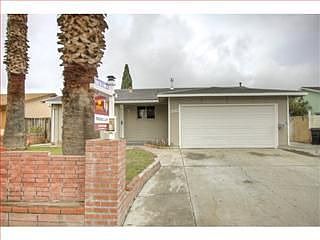 3rd image of 2683 Cunningham Ave