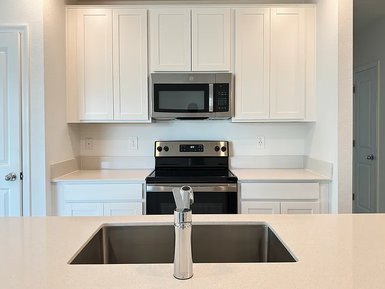 1823 Weir Blvd — Photo 8