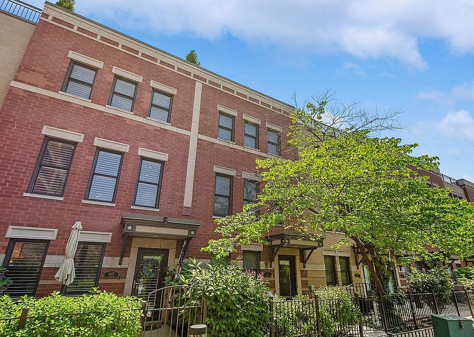 1st image of 1015 N Kingsbury St