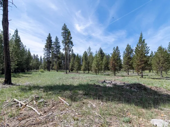 17168 Helbrock Dr #1-4, Bend, OR 97707