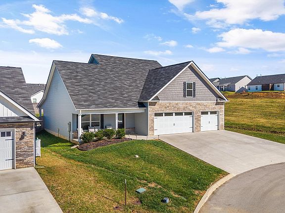 2nd image of 6564 Cara Cade Ln