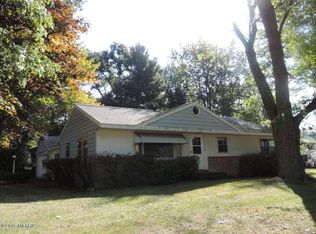 4232 S Quarterline Rd, Muskegon, MI 49444