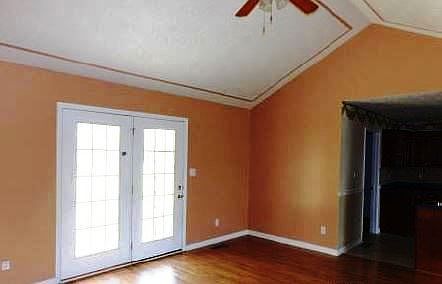 4th image of 120 Westwood Dr