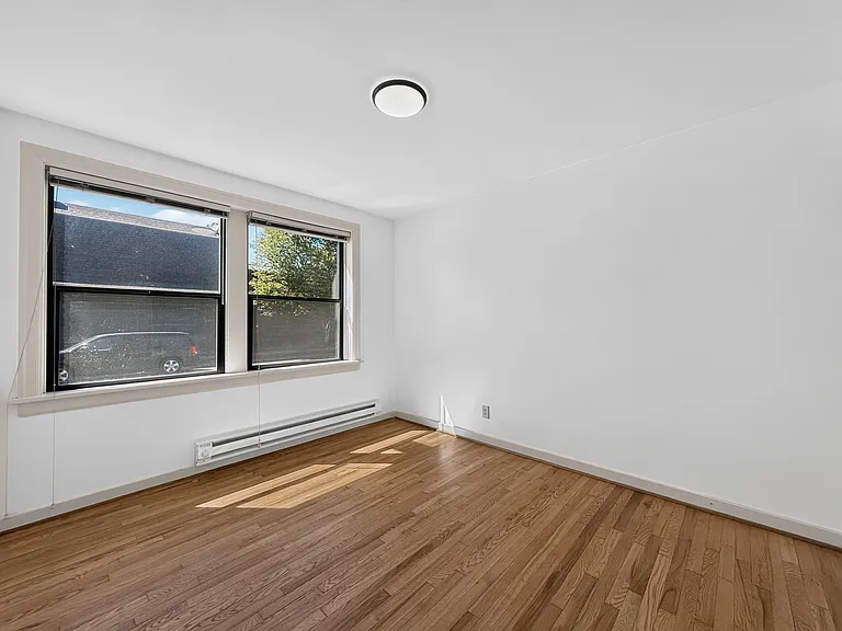 280 Morris Ave S #7 — Photo 5