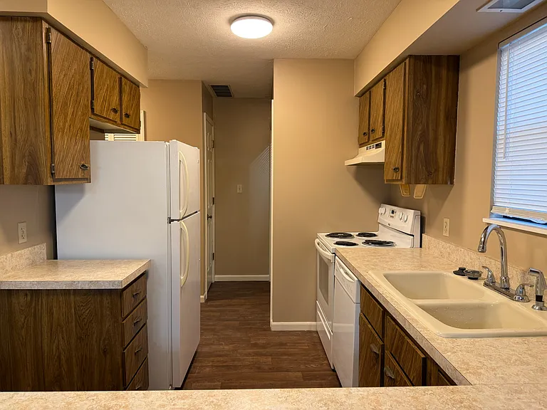 346 White Oak Ln — Photo 13