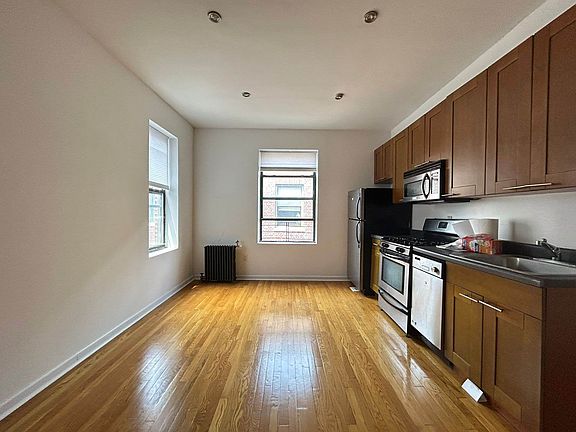 3rd image of 358 Saint Johns Pl #3J