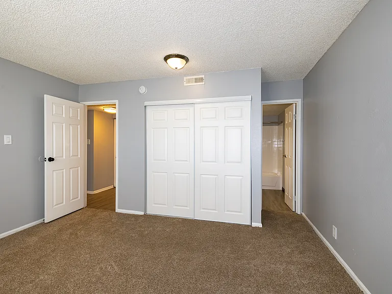 Parkside Apartments — Photo 6