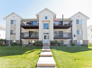 6500 Creekside Dr NE UNIT 1, Cedar Rapids, IA 52402