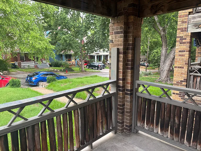 3827 Terrace St — Photo 8