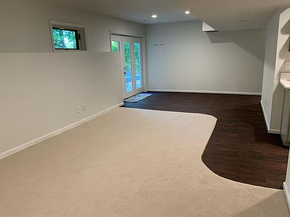 3rd image of 116 Londonderry Ln