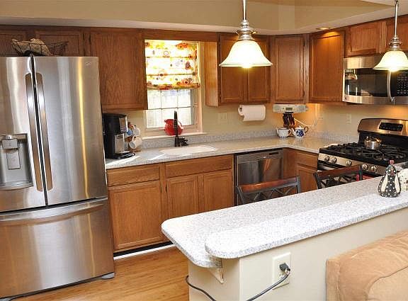 2nd image of 1200 Skyview Dr