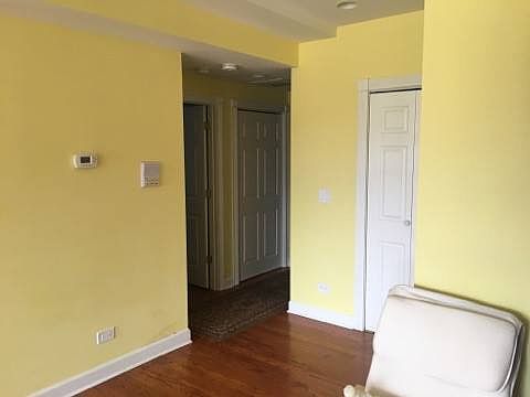 2nd image of 2634 W Glenlake Ave #2D
