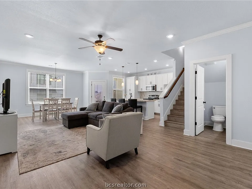 2108 Jax Dr