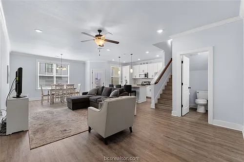 2108 Jax Dr Photo 1